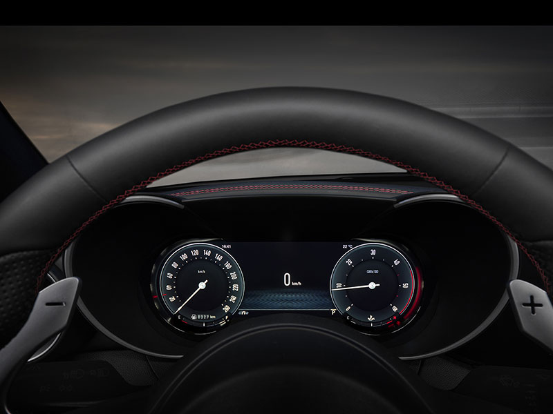 Offerta Berlina Nuova ALFA ROMEO GIULIA: highlights del nuovo modello e le migliori soluzioni per noleggiarlo Varie motorizzazioni  foto 10