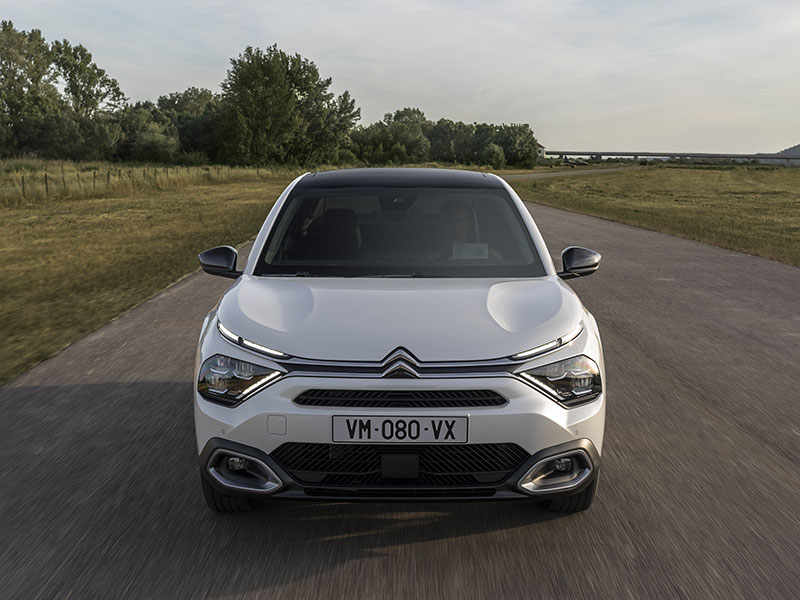 Offerta Berlina Nuova CITROËN C4 X e nuova CITROËN Ë-C4 X: highlights dei nuovi modelli e le migliori soluzioni per noleggiarli Varie motorizzazioni  foto 6