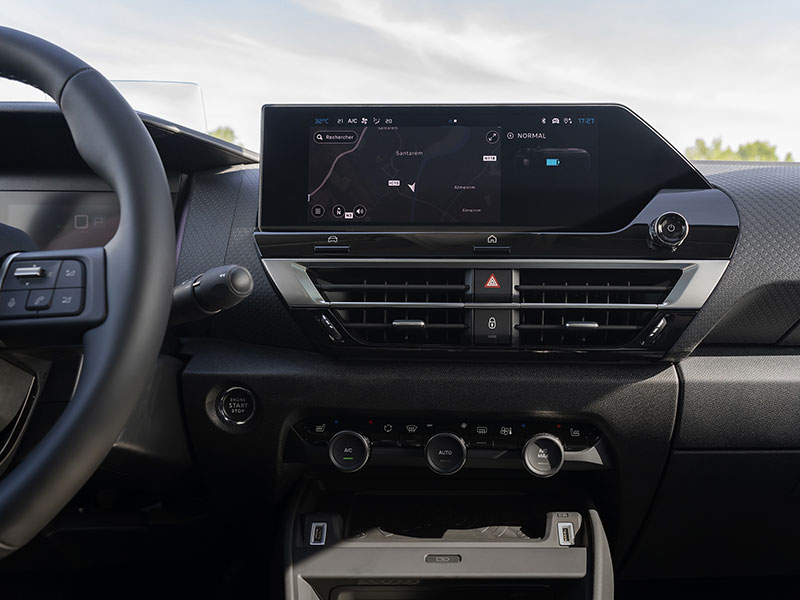 Offerta Berlina Nuova CITROËN C4 X e nuova CITROËN Ë-C4 X: highlights dei nuovi modelli e le migliori soluzioni per noleggiarli Varie motorizzazioni  foto 9