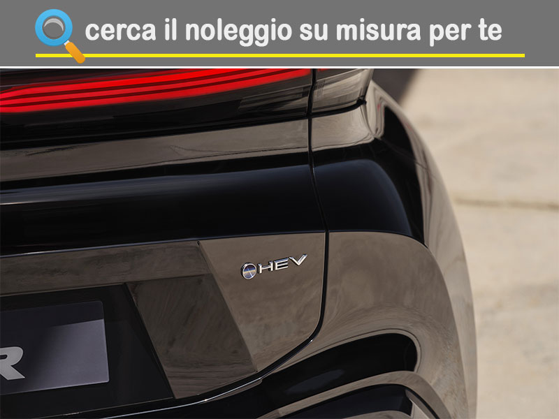 Offerta SUV e CrossOver Come noleggiare un nuovo TOYOTA C-HR HYBRID e quanto costa = scopri come funziona la formula KINTO One Full Hybrid  foto 13
