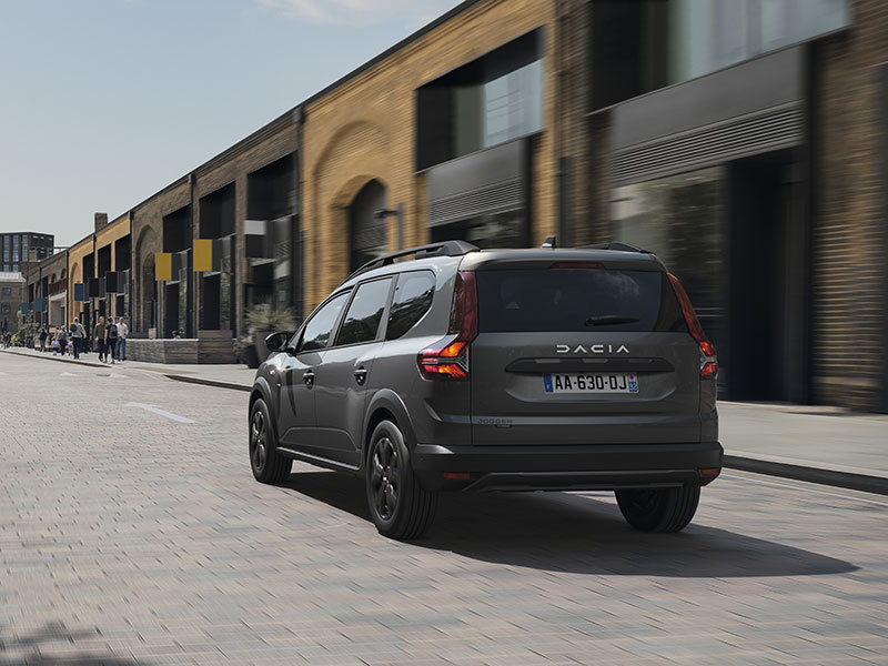 Offerta SUV e CrossOver Nuova DACIA JOGGER full hybrid: highlights del nuovo modello e le migliori soluzioni per noleggiarlo Full Hybrid  foto 1