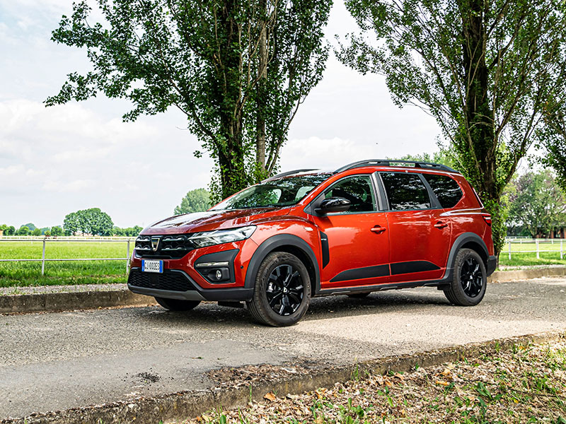 Offerta SUV e CrossOver Nuova DACIA JOGGER full hybrid: highlights del nuovo modello e le migliori soluzioni per noleggiarlo Full Hybrid  foto 6