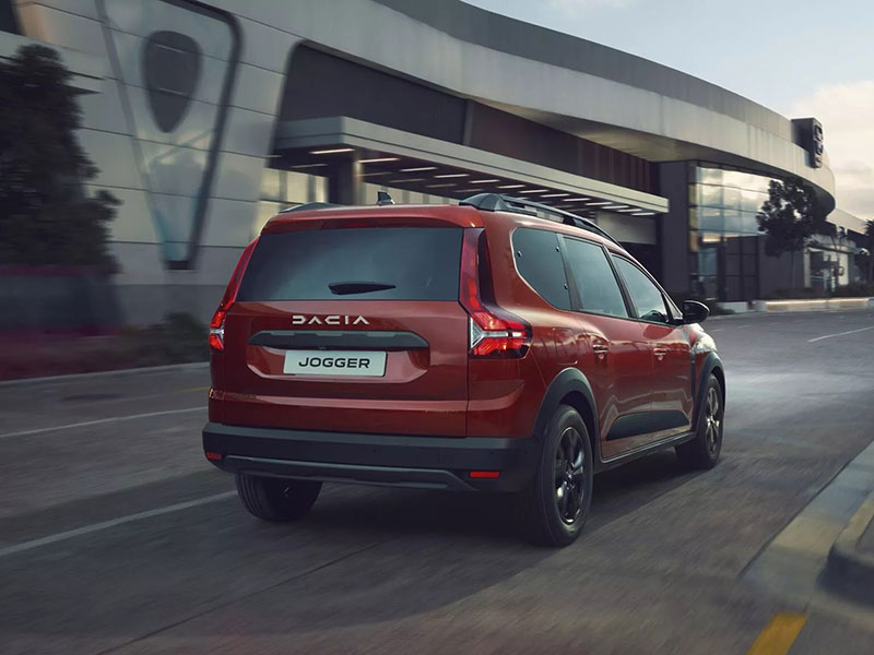 Offerta SUV e CrossOver Nuova DACIA JOGGER full hybrid: highlights del nuovo modello e le migliori soluzioni per noleggiarlo Full Hybrid  foto 9
