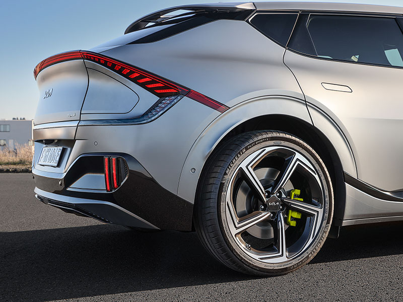 Offerta SUV e CrossOver Nuove auto: scopriamo Kia EV6 e come noleggiarla Elettrica  foto 4