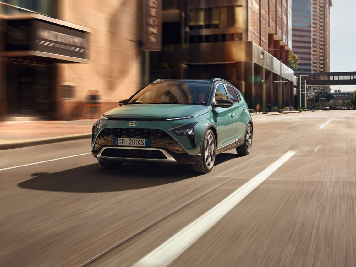 Offerta SUV e CrossOver NUOVE AUTO 2021: nuova HYUNDAI BAYON. Offerta noleggio auto a Lungo termine Benzina  foto 4