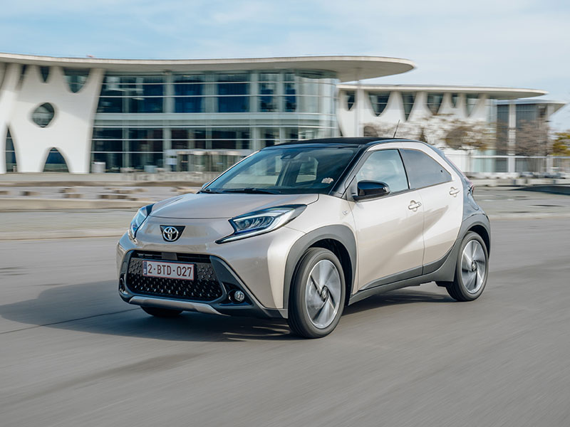 Offerta City car Noleggio TOYOTA AYGO X = l'offerta in promozione di KINTO One per luglio 2023 Benzina  foto 9