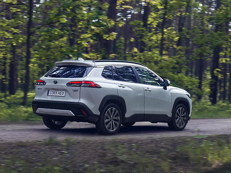 Offerta SUV e CrossOver Noleggio TOYOTA COROLLA CROSS 2.0 HV Trend = l'offerta in promozione di KINTO One per luglio 2023 Full Hybrid  foto 4