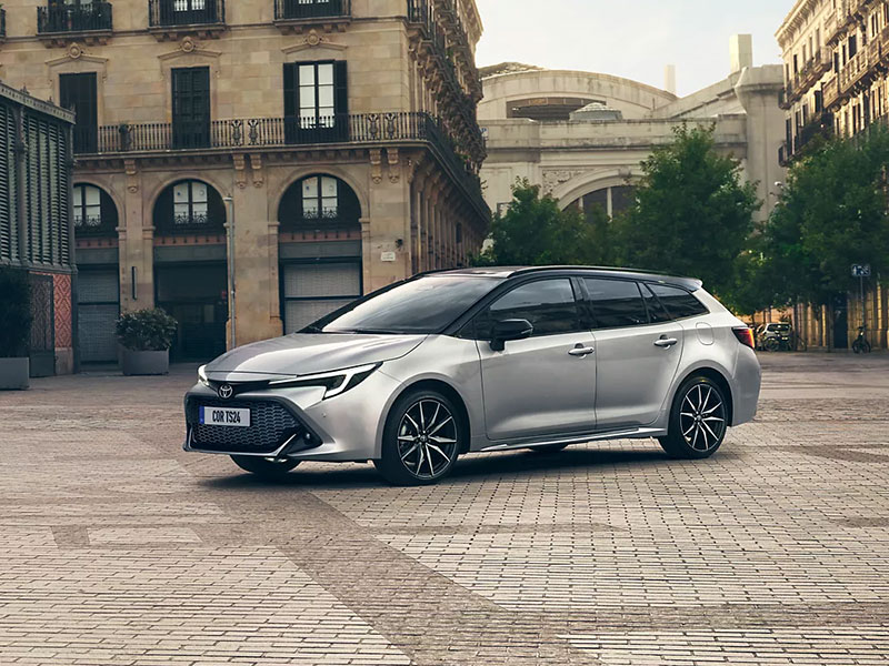 Offerta Station wagon Noleggio TOYOTA COROLLA Touring Sports Active 1.8 Hybrid = l'offerta in promozione di KINTO One per luglio 2023 Full Hybrid  foto 1