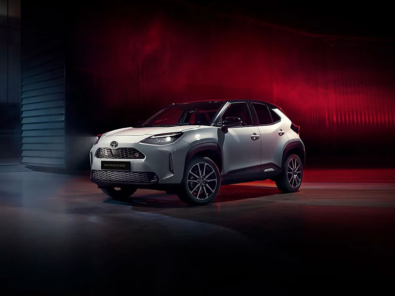 Offerta SUV e CrossOver Noleggio TOYOTA YARIS CROSS hybrid = l'offerta in promozione di KINTO One per luglio 2023 Full Hybrid  foto 2