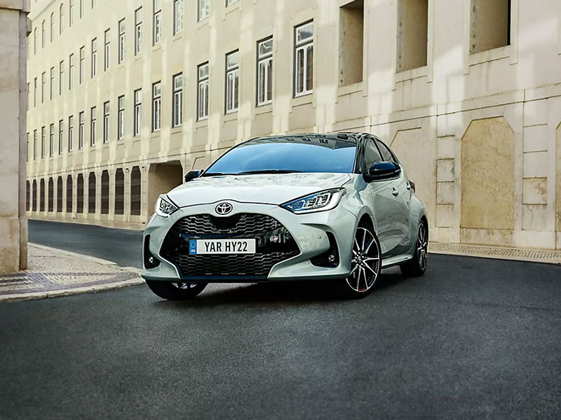 Offerta City car Noleggio TOYOTA YARIS hybrid = l'offerta in promozione di KINTO One per luglio 2023 Full Hybrid  foto 1
