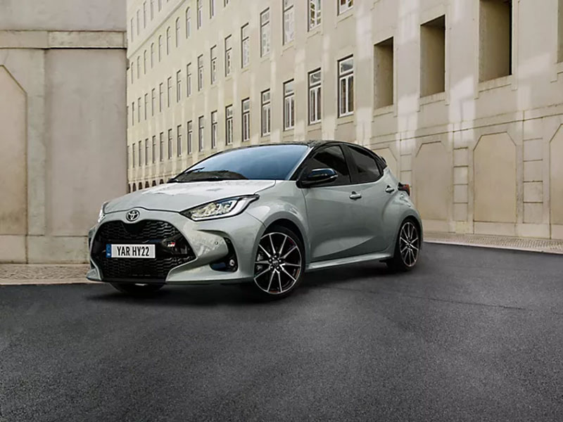 Offerta City car Noleggio TOYOTA YARIS hybrid = l'offerta in promozione di KINTO One per luglio 2023 Full Hybrid  foto 2