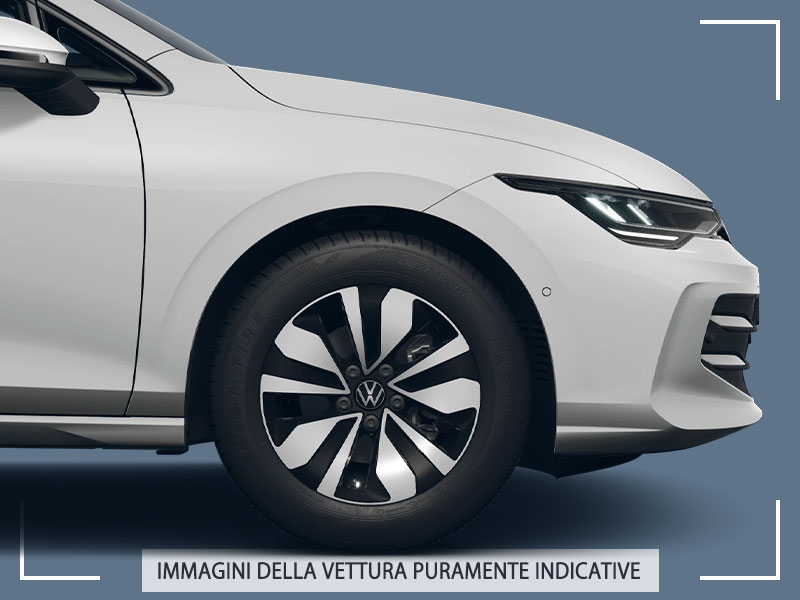 Offerta Berlina Noleggio auto in promozione: VOLKSWAGEN GOLF 1.0 eTSI EVO DSG Life = l'offerta speciale del broker Medicredit Rent, con tariffa scontata Ibrida - benzina (MHEV)  foto 6
