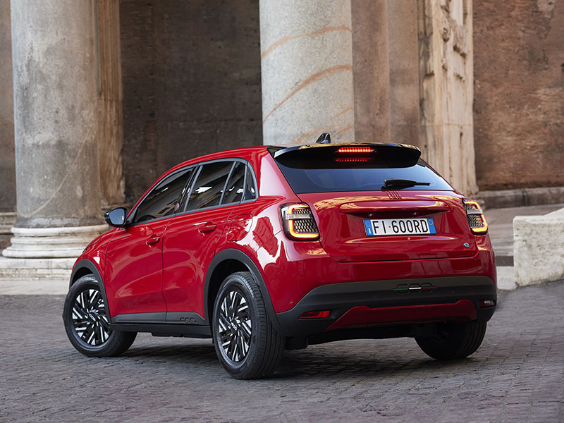 Offerta SUV e CrossOver Nuova FIAT 600e: highlights del nuovo modello e le migliori soluzioni per noleggiarla Elettrica  foto 2