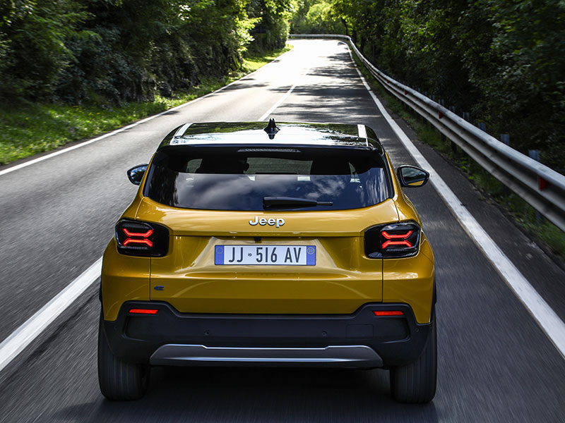 Offerta SUV e CrossOver Nuova Jeep Avenger: highlights del nuovo modello e le migliori soluzioni per noleggiarlo Elettrica  foto 15
