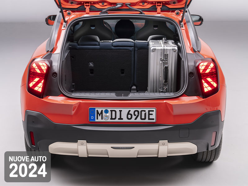 Offerta SUV e CrossOver Nuova MINI ACEMAN all-electric: highlights, photogallery e come noleggiarla - panoramica della nuova crossover compatta completamente elettrica e guida alle migliori soluzioni noleggio sul mercato Elettrica  foto 30