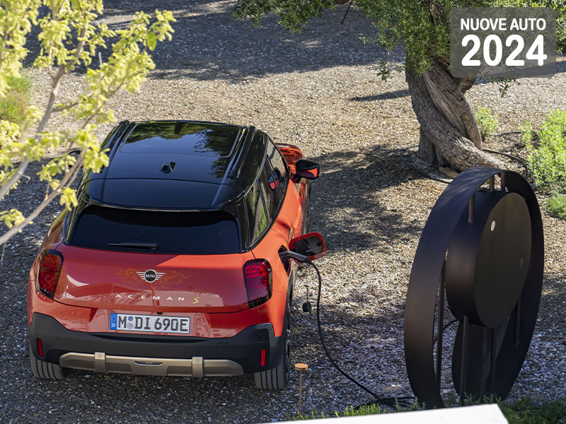 Offerta SUV e CrossOver Nuova MINI ACEMAN all-electric: highlights, photogallery e come noleggiarla - panoramica della nuova crossover compatta completamente elettrica e guida alle migliori soluzioni noleggio sul mercato Elettrica  foto 42