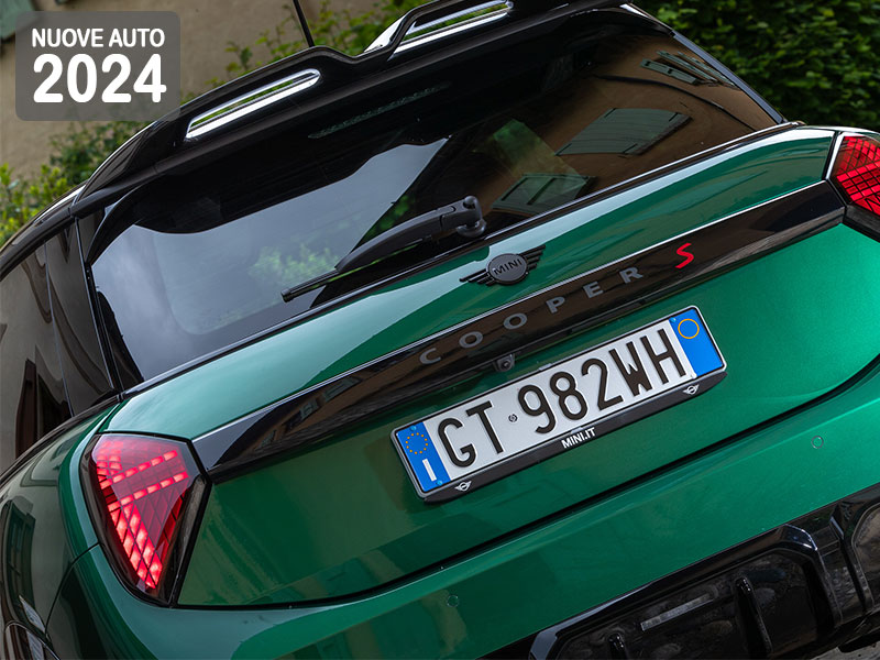 Offerta Berlina nuova MINI COOPER A 3 PORTE: come noleggiarla? Le nostre indicazioni per le migliori soluzioni sul mercato, con highlights e photogallery del nuovo modello Benzina  foto 12