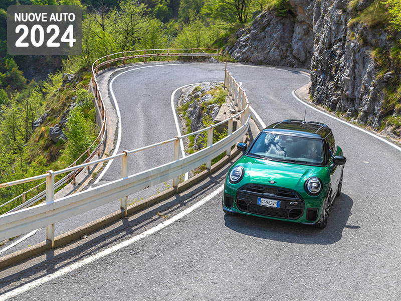 Offerta Berlina nuova MINI COOPER A 3 PORTE: come noleggiarla? Le nostre indicazioni per le migliori soluzioni sul mercato, con highlights e photogallery del nuovo modello Benzina  foto 20