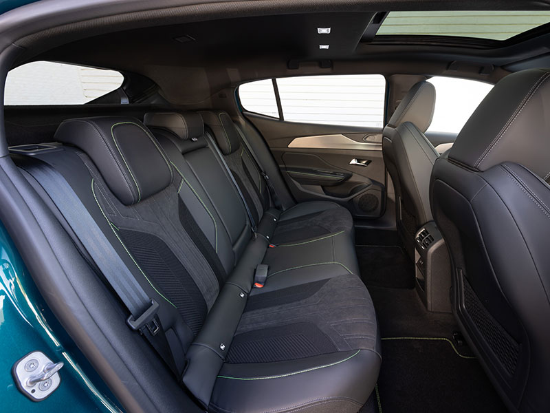 Offerta Berlina Nuova PEUGEOT 408: highlights del nuovo modello e le migliori soluzioni per noleggiarlo Varie motorizzazioni  foto 20