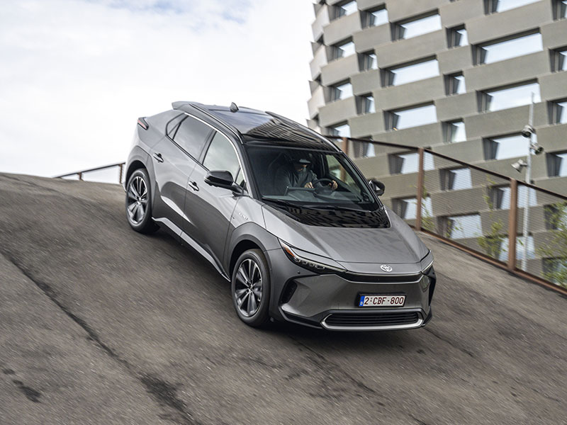Offerta SUV e CrossOver Nuova TOYOTA bZ4X: highlights del nuovo modello e le migliori soluzioni per noleggiarlo Elettrica  foto 7