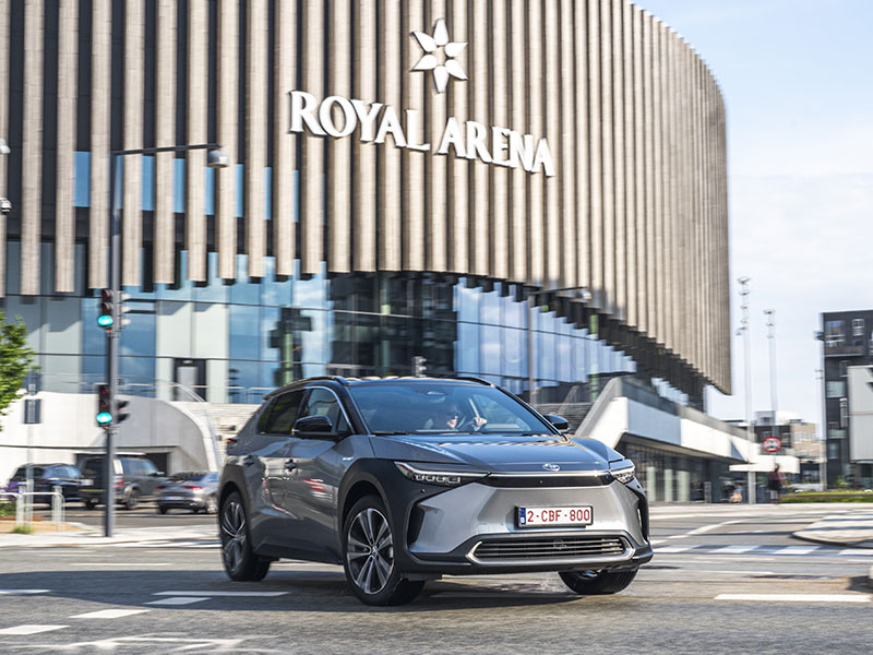 Offerta SUV e CrossOver Nuova TOYOTA bZ4X: highlights del nuovo modello e le migliori soluzioni per noleggiarlo Elettrica  foto 2
