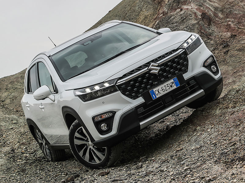 Offerta SUV e CrossOver Nuova SUZUKI S-CROSS hybrid: highlights del nuovo modello e le migliori soluzioni per noleggiarlo Full Hybrid  foto 7