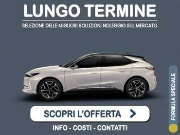 Offerta Berlina Noleggio DS N°4 Hybrid 145 Automatico: l'offerta del broker Medicredit Rent con la formula speciale 