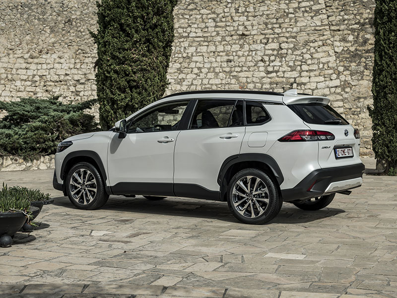 Offerta SUV e CrossOver Nuova TOYOTA COROLLA CROSS hybrid: highlights del nuovo modello e le migliori soluzioni per noleggiarlo Full Hybrid  foto 3